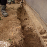 掘削:施工範囲を基礎下まで掘削します。